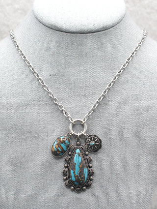 0529 H133 LINK CHAIN WITH TQ CLUSTER STONE Necklace